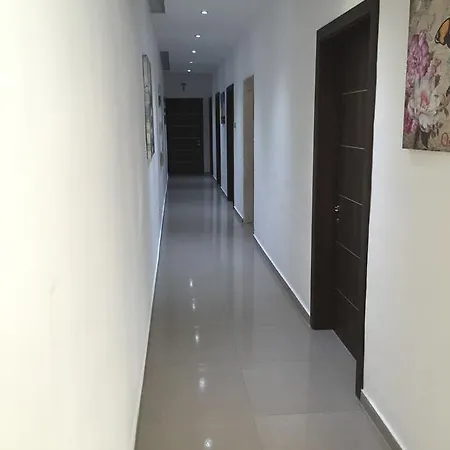 Pensión Malta Rent Gzira